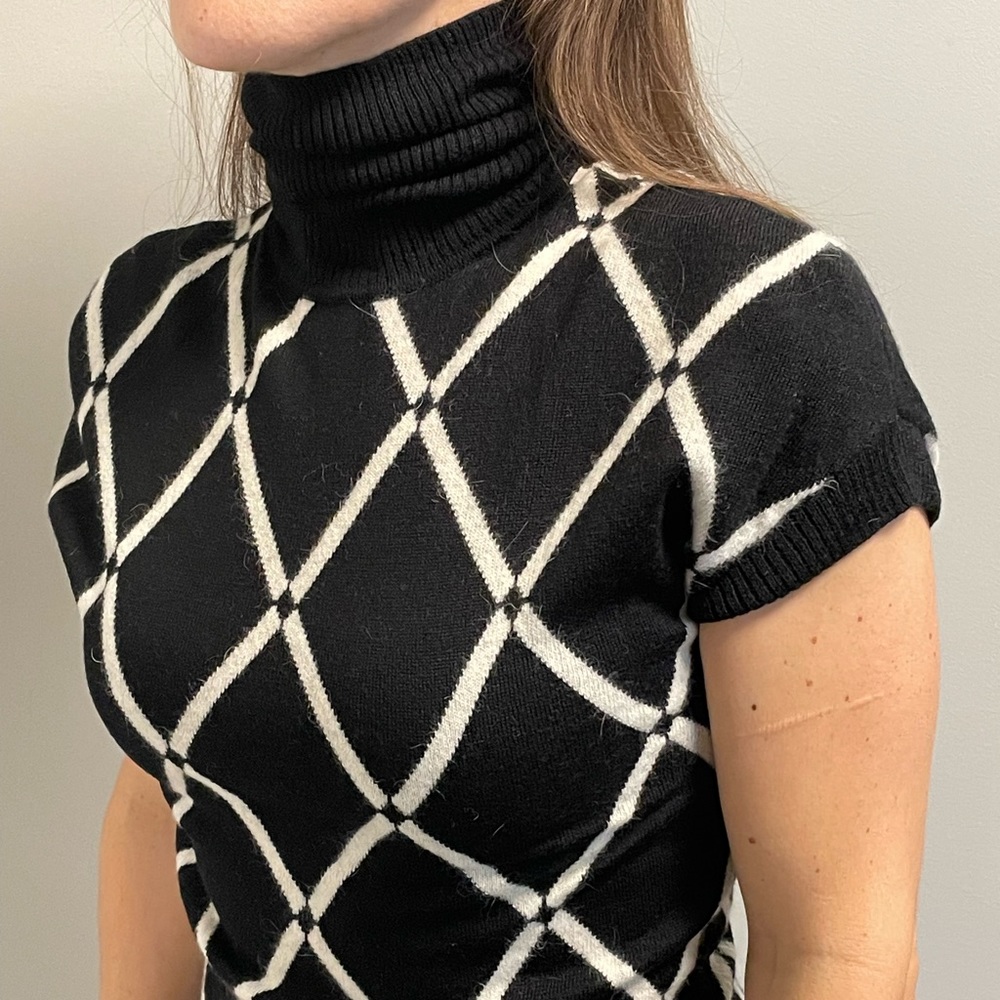 2/$30 Carlisle Sweater Vest argyle pattern black white polo neck wool Size Small